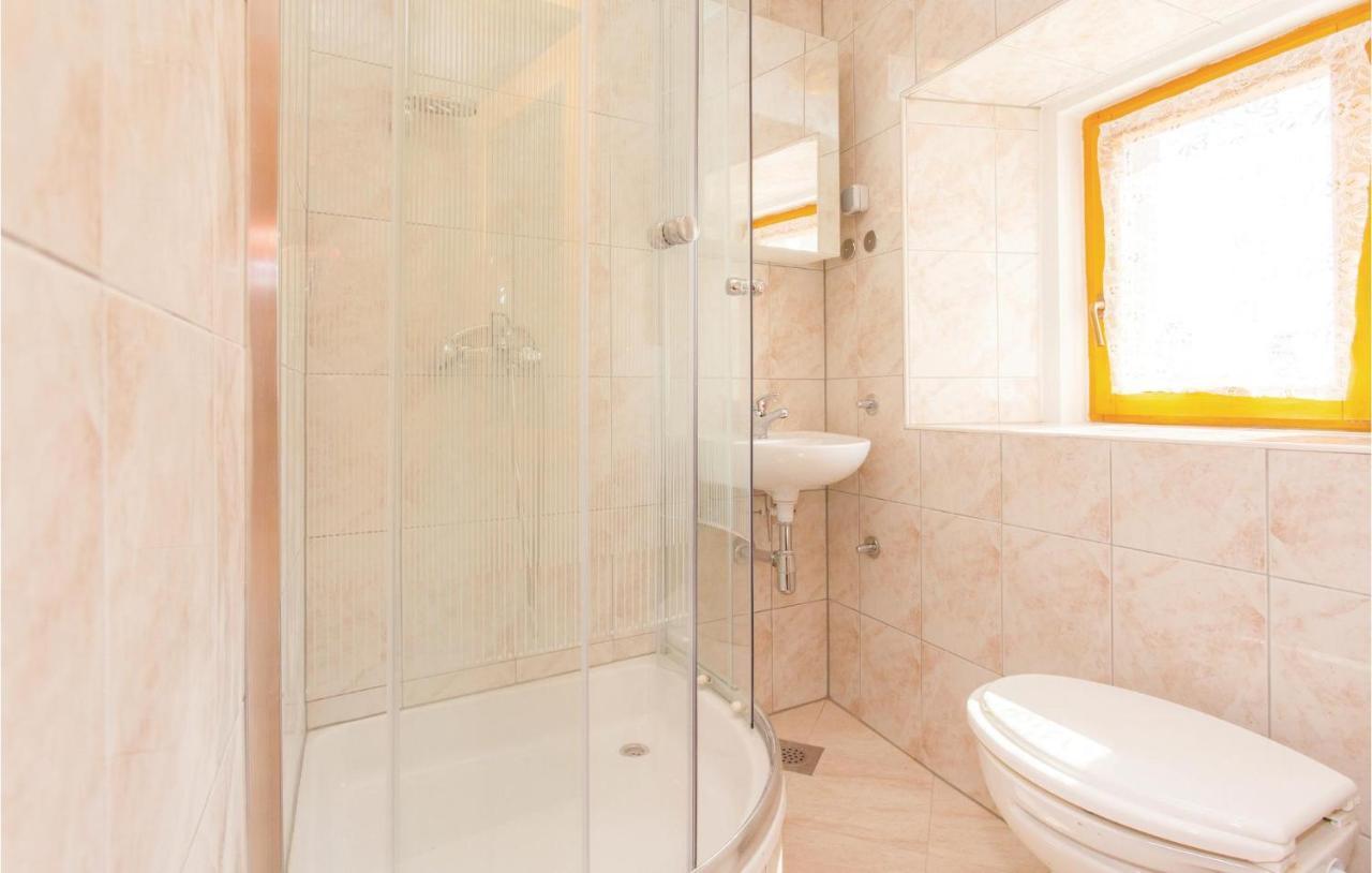 1 Bedroom Beautiful Apartment In Omisalj Exterior photo